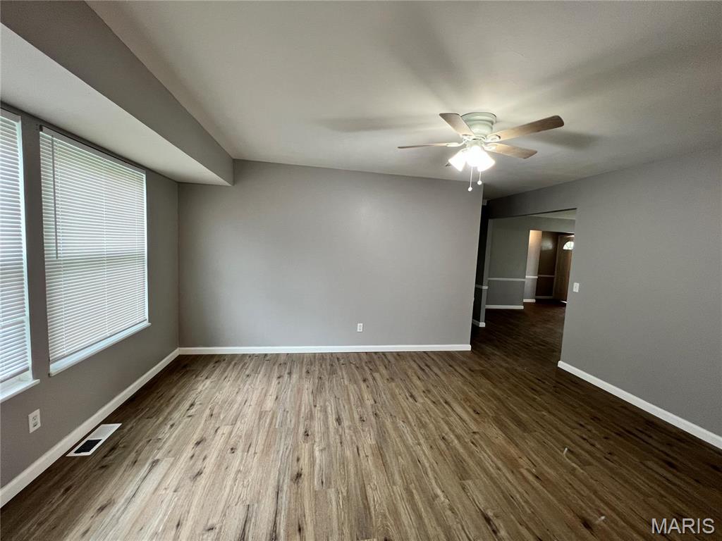 2018 Elkins Drive St. Louis, MO 63136 - Photo 6 of 25