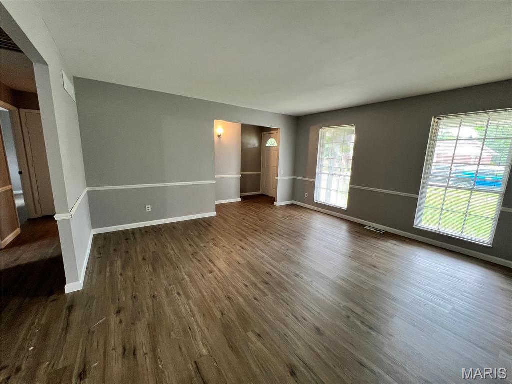 2018 Elkins Drive St. Louis, MO 63136 - Photo 8 of 25