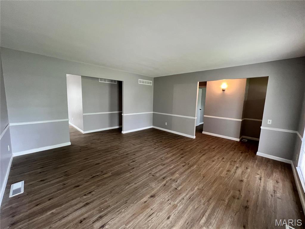 2018 Elkins Drive St. Louis, MO 63136 - Photo 9 of 25