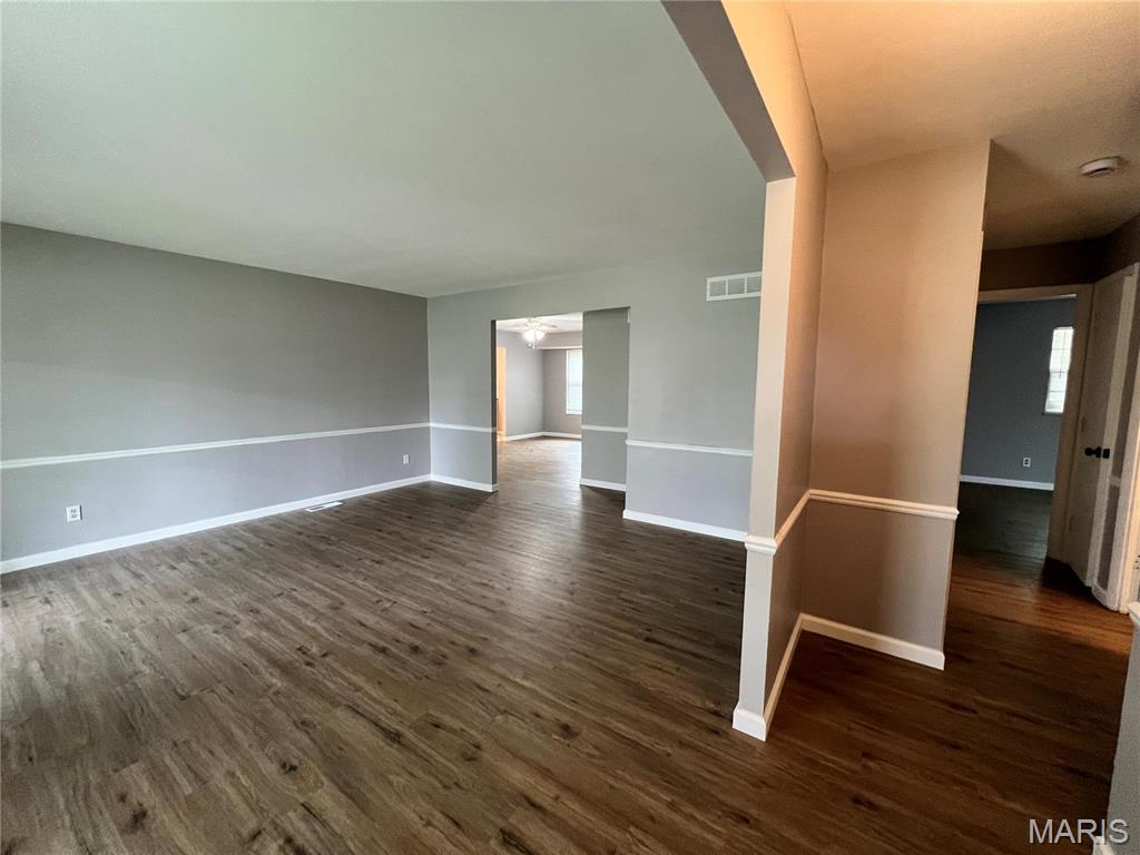 2018 Elkins Drive St. Louis, MO 63136 - Photo 10 of 25