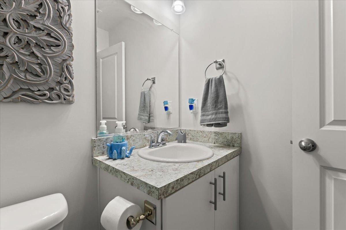4956 Farm Lake Road Summerville, SC 29485 - Photo 30 of 38 17-Interior-11