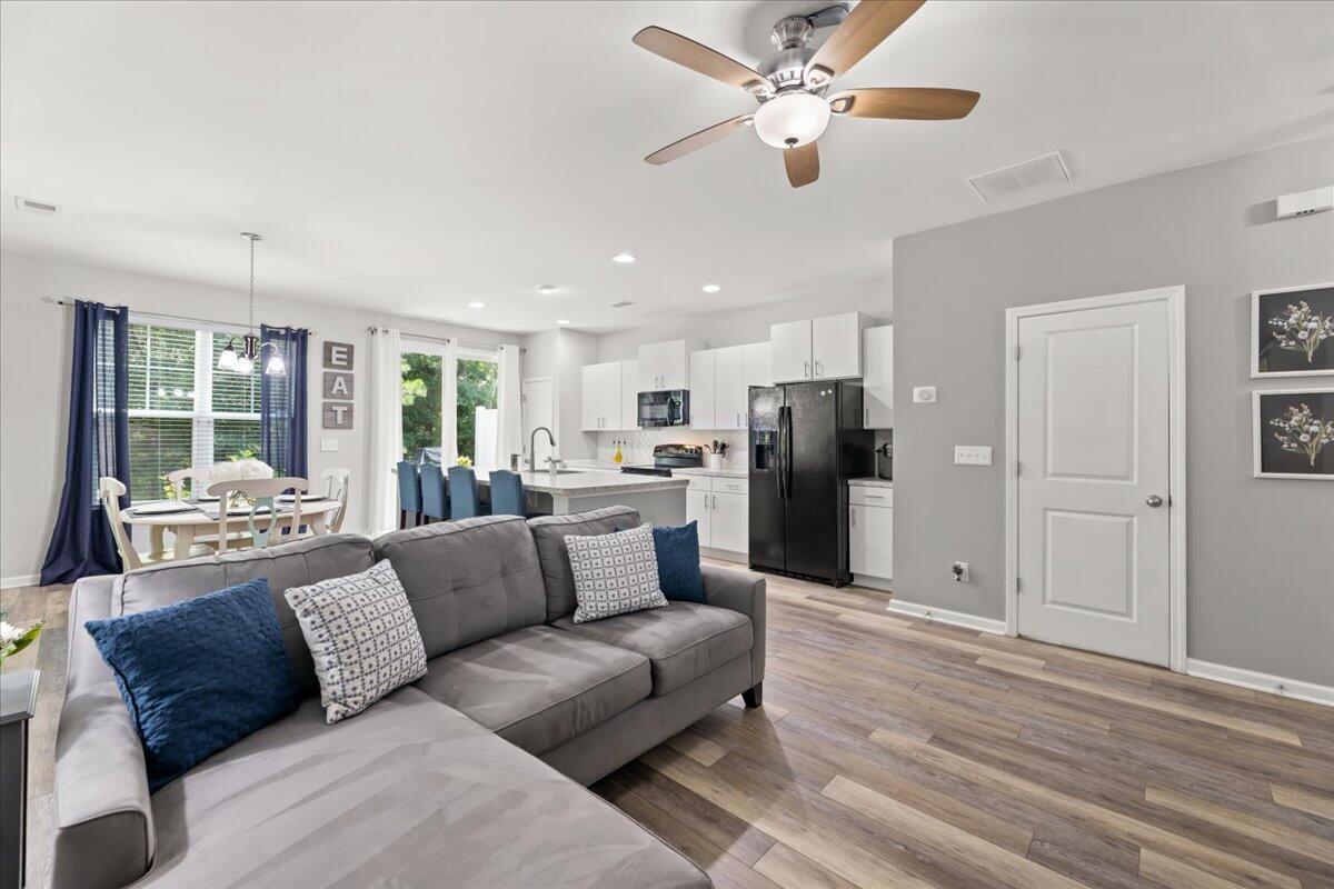 4956 Farm Lake Road Summerville, SC 29485 - Photo 5 of 38 30-Interior-24
