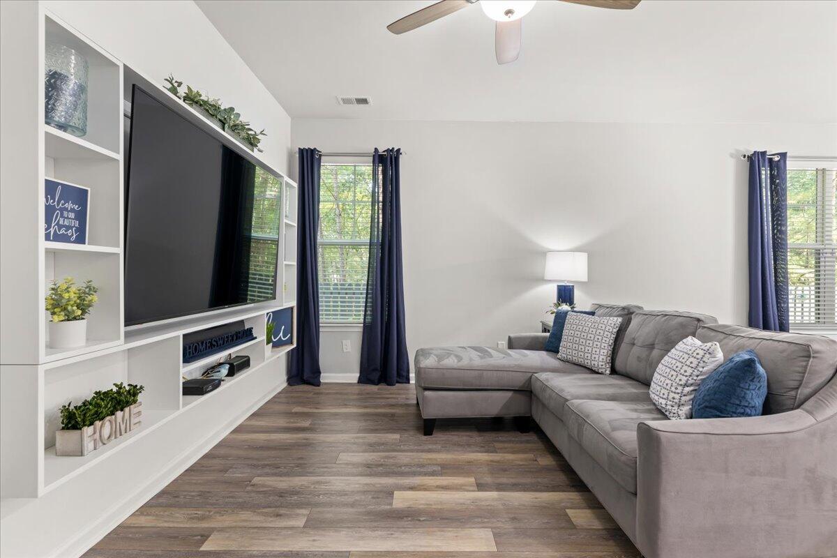 4956 Farm Lake Road Summerville, SC 29485 - Photo 7 of 38 27-Interior-21