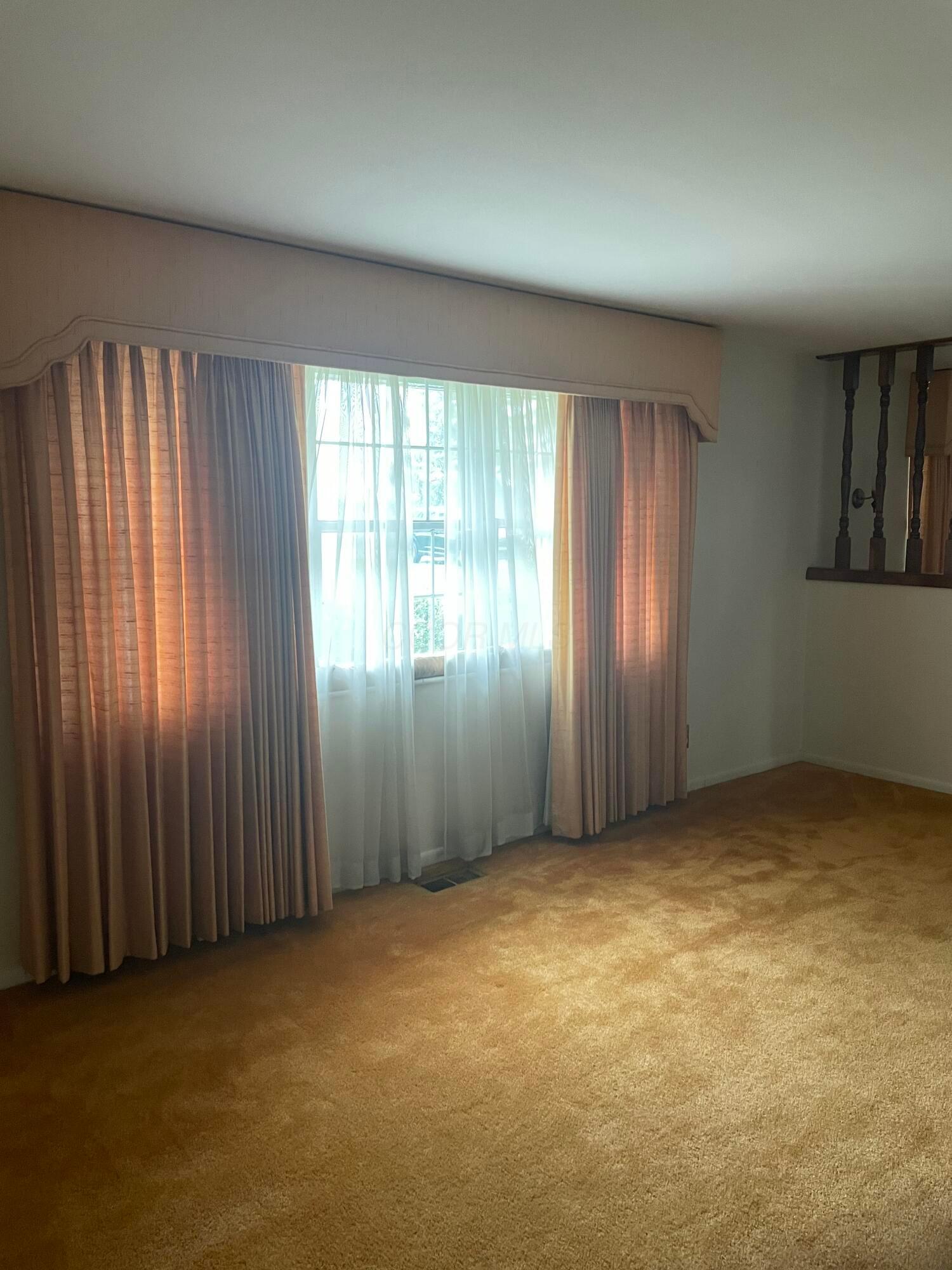 5384 Springfield Jamestown Road Springfield, OH 45502 - Photo 3 of 16 tempImagey9ZgLS
