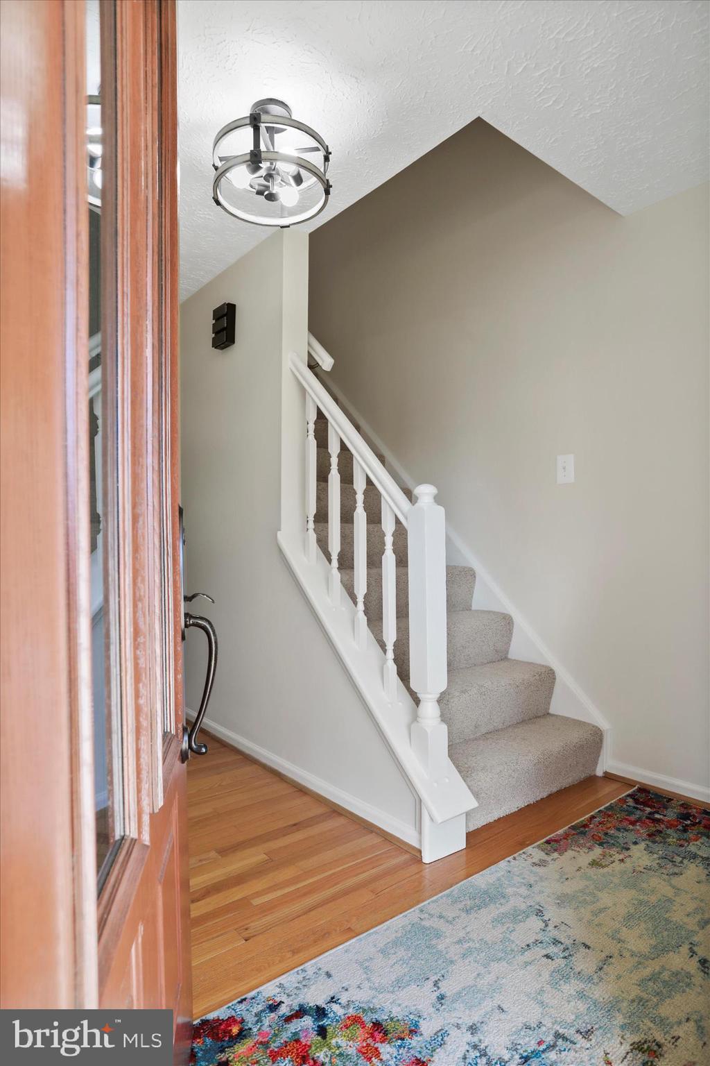 5435 Tree Line Drive Centreville, VA 20120 - Photo 6 of 51 a view of entryway