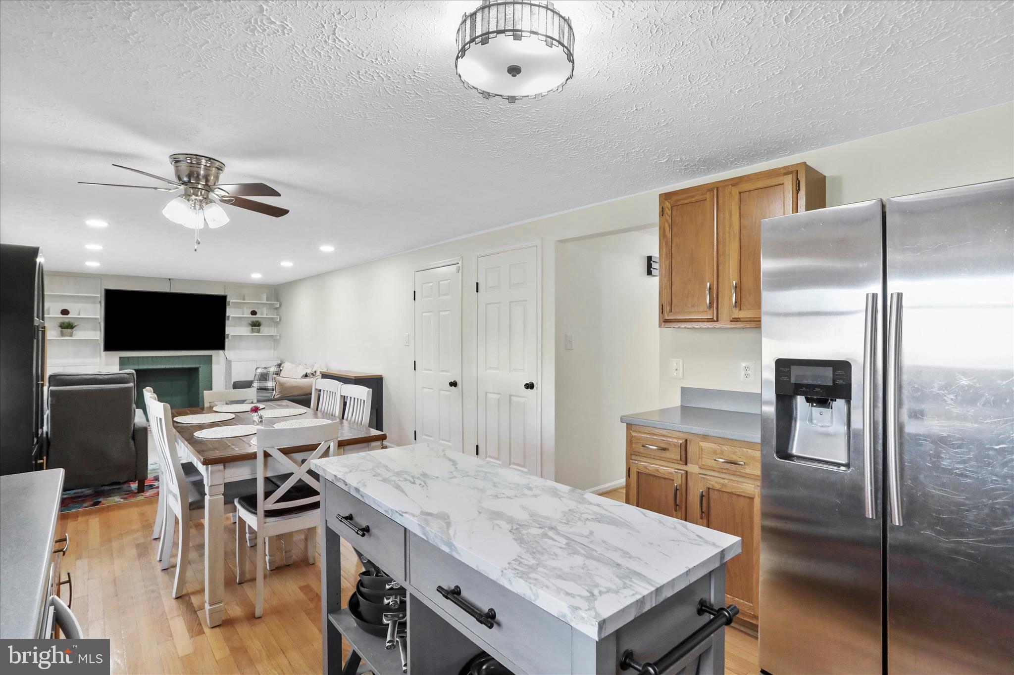 5435 Tree Line Drive Centreville, VA 20120 - Photo 7 of 51 a view of a dining room with furniture