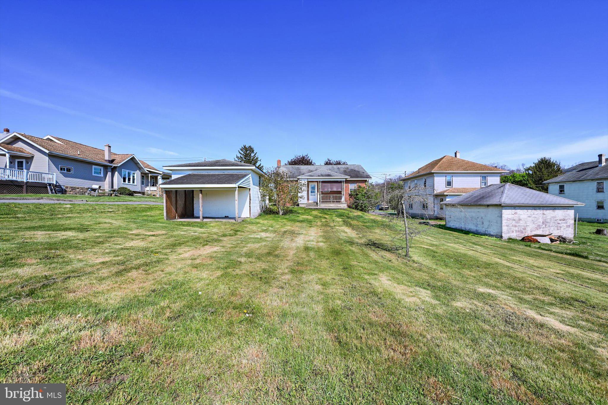 305 South Good Spring Road Hegins, PA 17938 - Photo 5 of 39