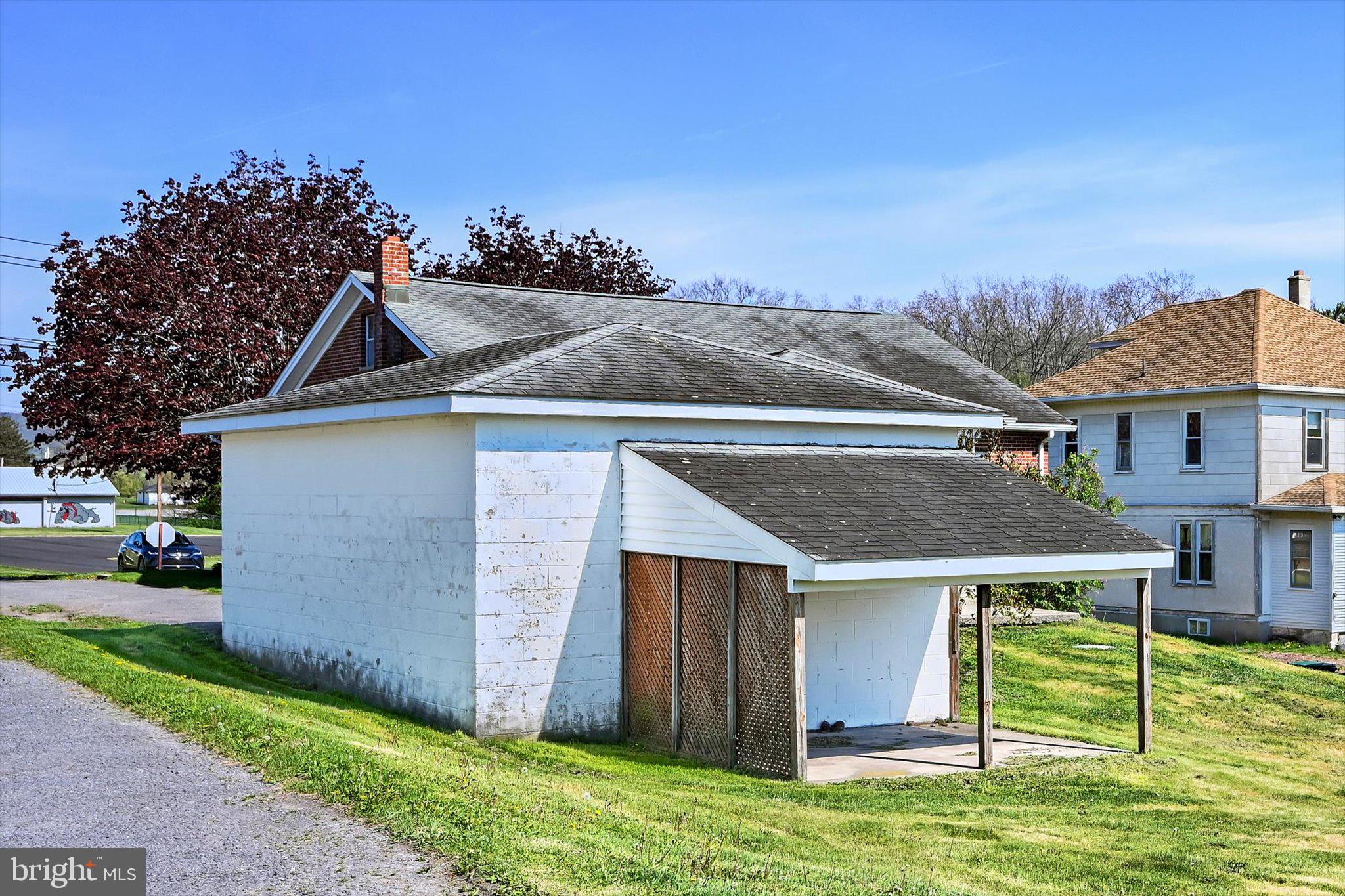 305 South Good Spring Road Hegins, PA 17938 - Photo 8 of 39