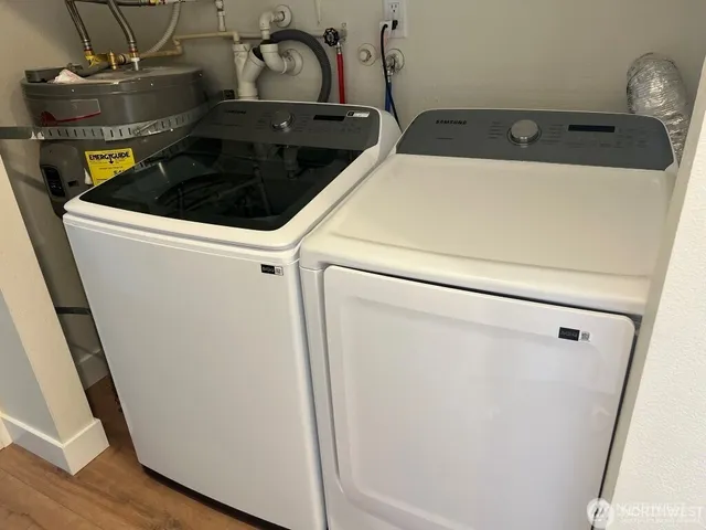 $3,100 | 14309 Northeast 7th Place, Unit 3, Bellevue, WA 98007