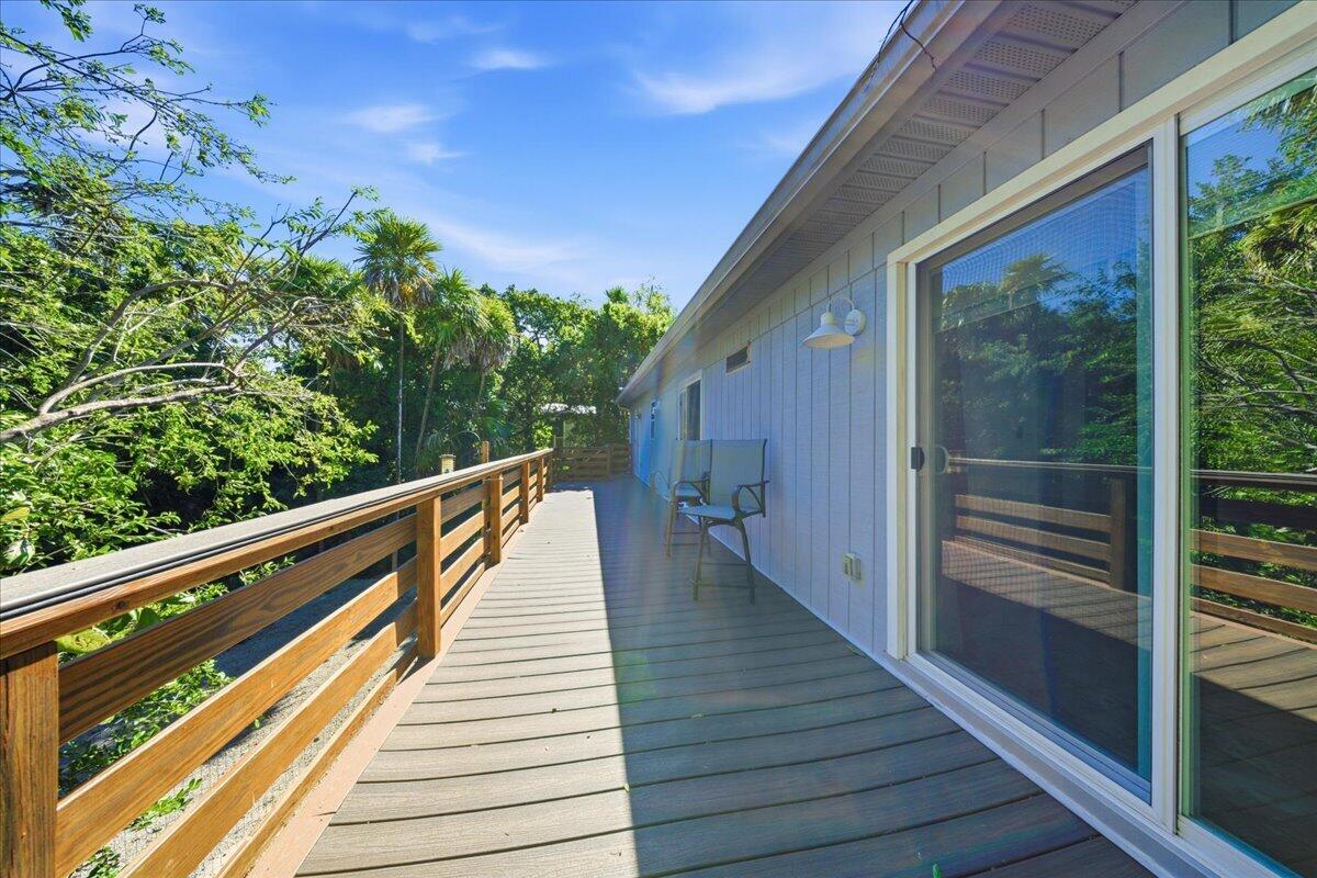 22 Stirrup Key Road Marathon, FL 33050 - Photo 29 of 48 COMPOSITE DECK