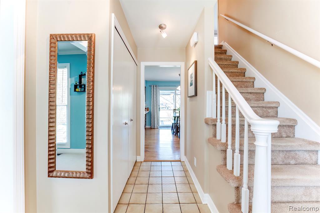 731 Dunedin Drive Rochester Hills, MI 48309 - Photo 7 of 44