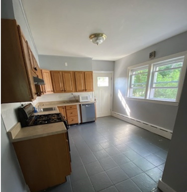 17 Harding Avenue, Unit 2 Waltham, MA 02453 - Photo 3 of 10