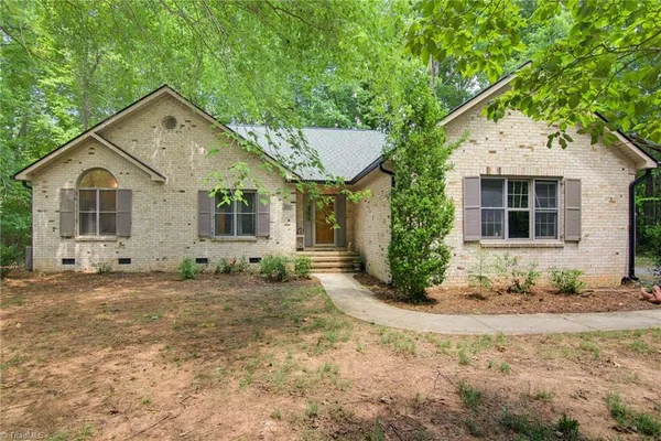 $365,000 | 246 Hunters Glen Drive, Summerfield, NC 27358