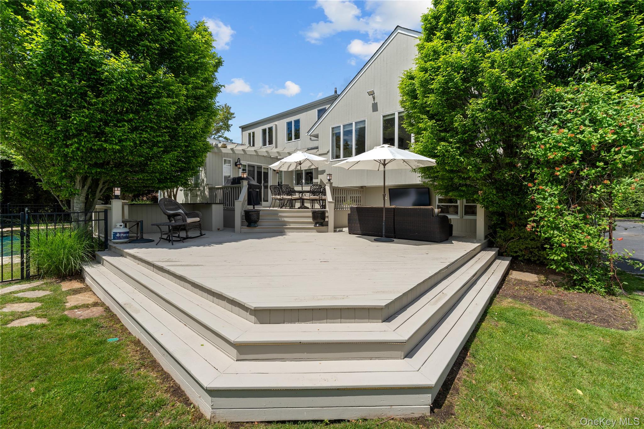 11 Hickory Road Woodmere, NY 11598 - Photo 47 of 50