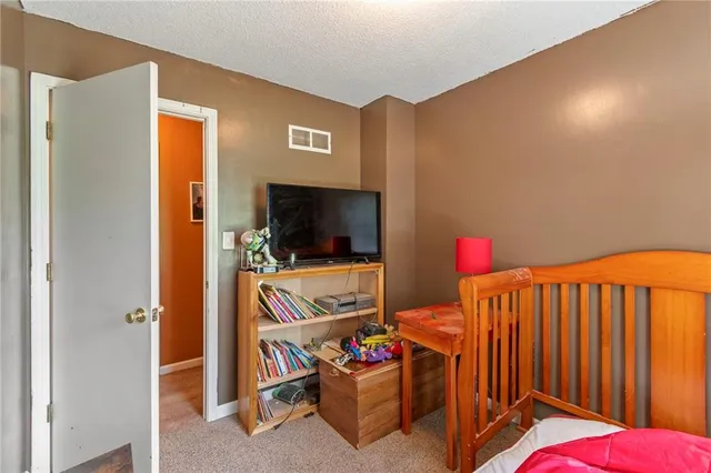 $177,000 | 1405 South Vine Street, Holden, MO 64040