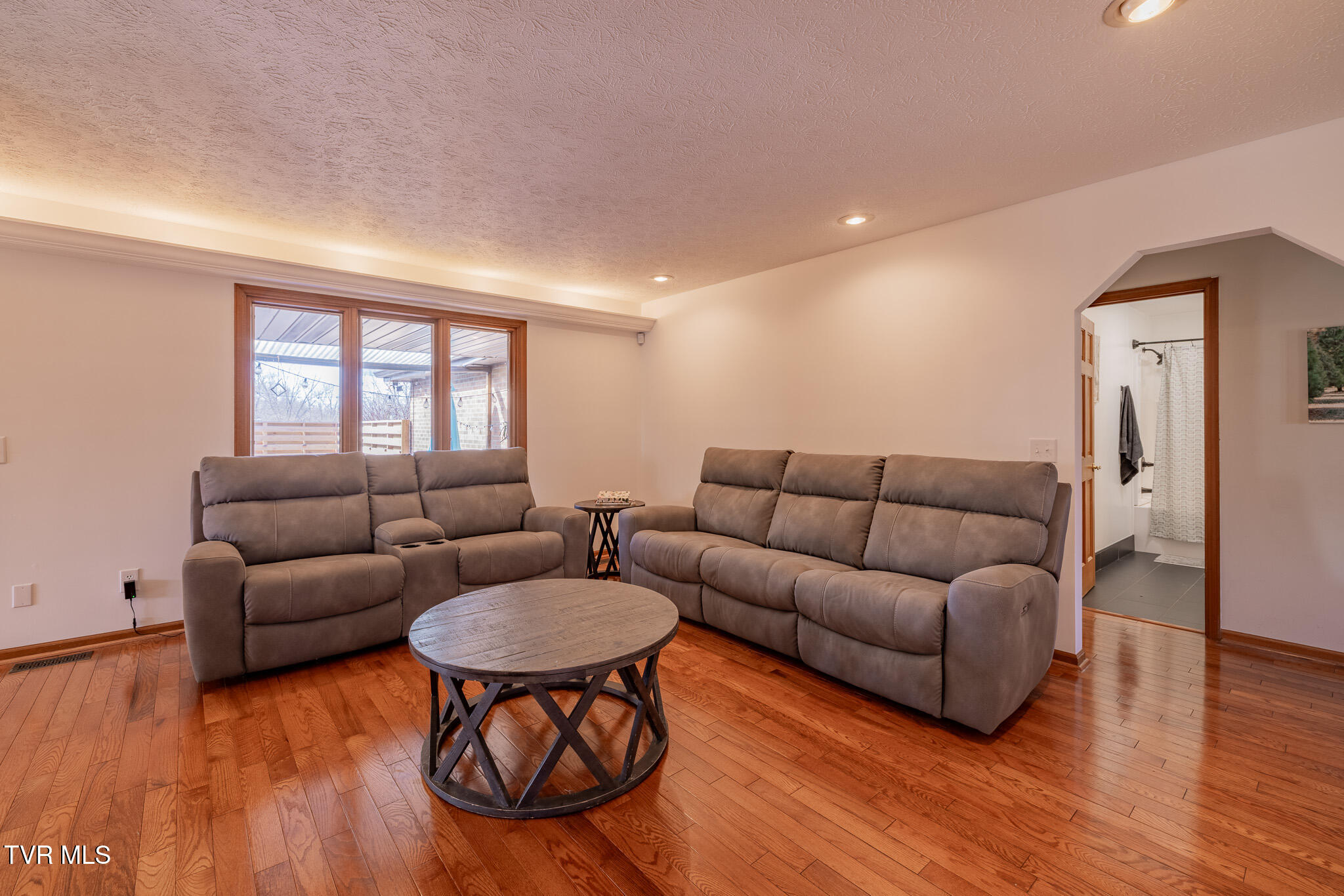 1331 Bloomingdale Road Kingsport, TN 37660 - Photo 4 of 65 1R9A3090-HDR