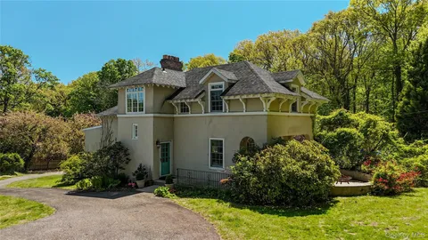 $1,750,000 | 14 Terra Mar Drive, Huntington Bay, NY 11743