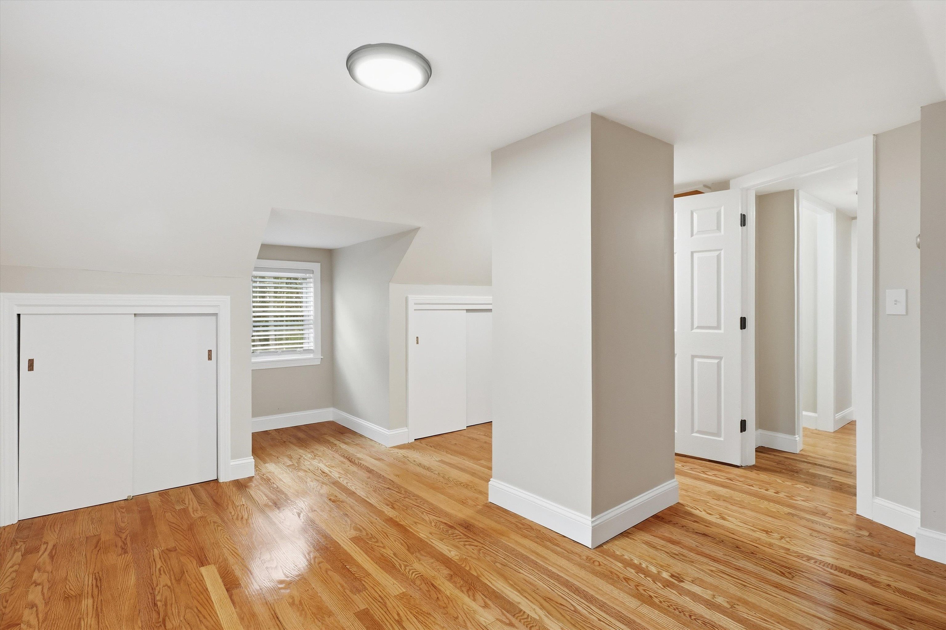 293 Lawrence Road Salem, NH 03079 - Photo 22 of 41 Gallery Image 22
