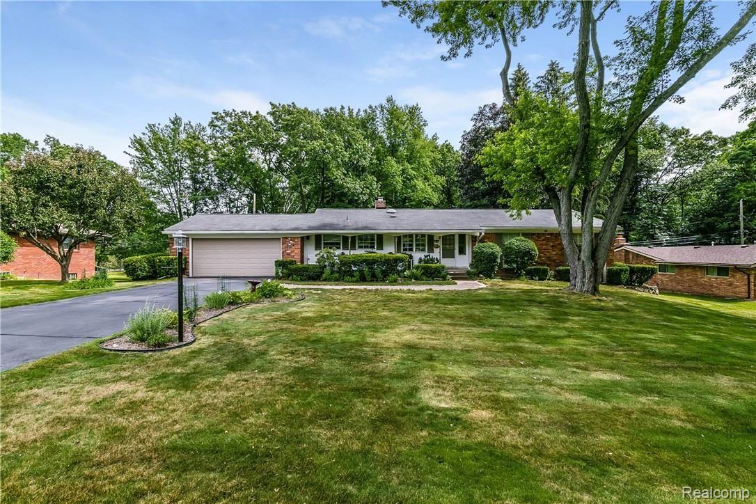 1507 Stockport Rochester Hills