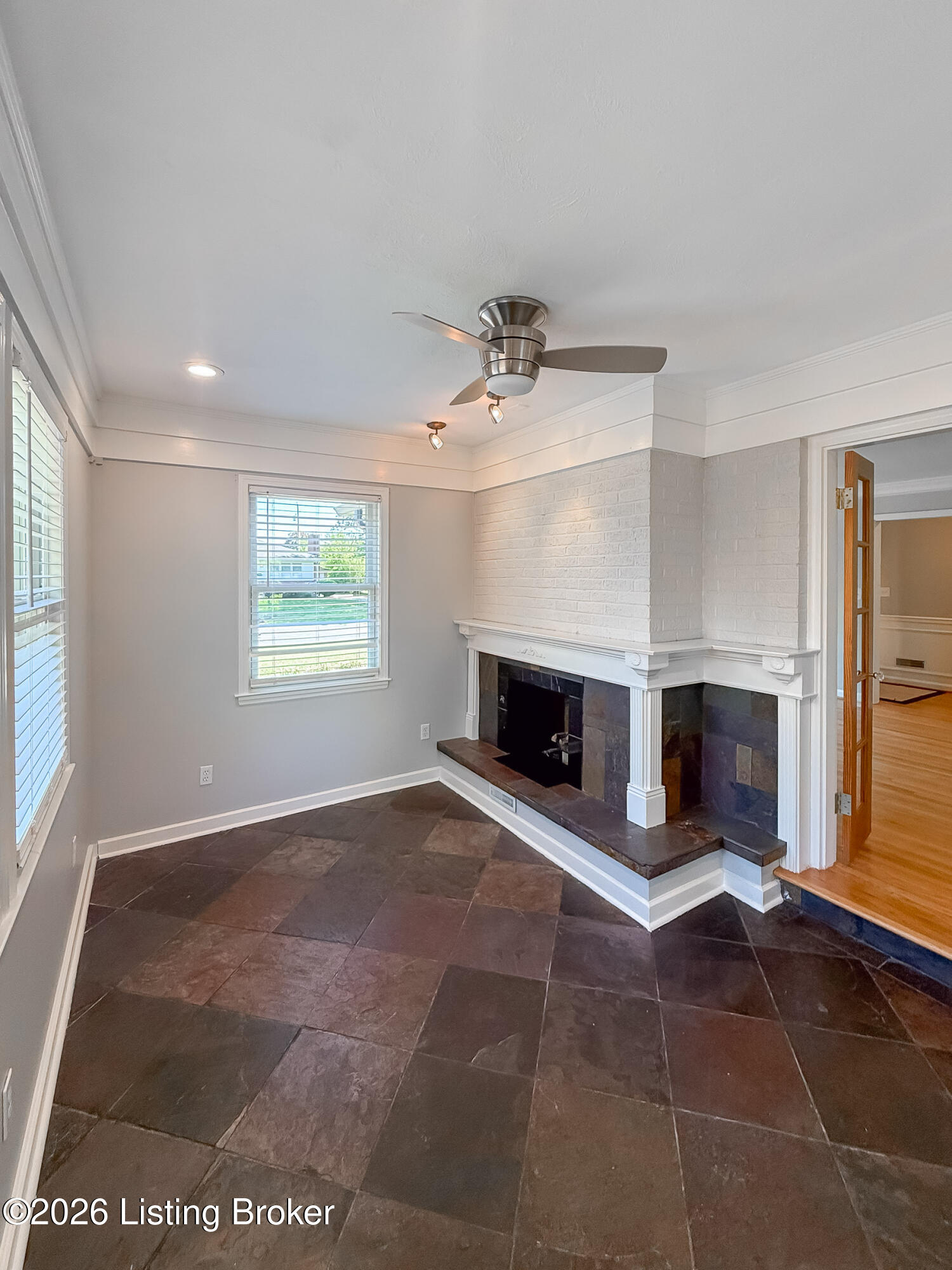4311 Wingate Road Louisville, KY 40207 - Photo 32 of 57 4311 wingate indoor-16
