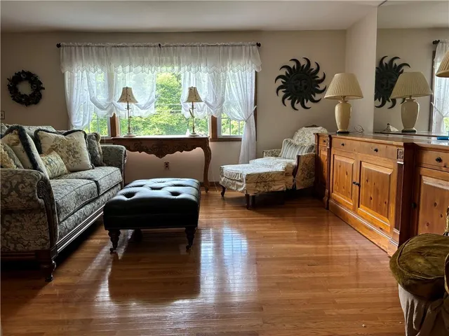 $349,900 | 437 Lindholm Road, Fallsburg, NY 12759