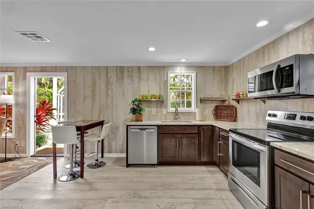 $43,500 | 255 2nd Avenue North, Naples, FL 34102