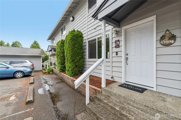 $330,000 | 12314 121st Street East, Puyallup, WA 98374