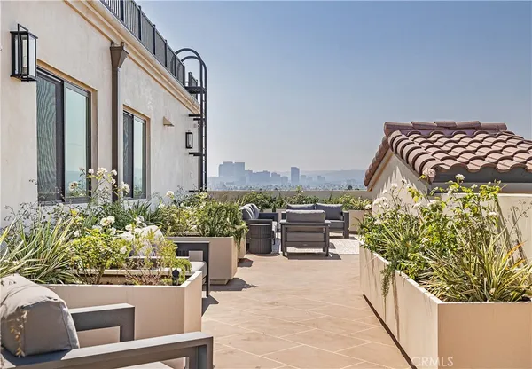 $5,500 | 1303 South Orange Grove Avenue, Unit 601, Los Angeles, CA 90019