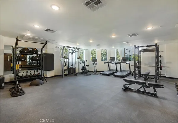 $5,500 | 1303 South Orange Grove Avenue, Unit 601, Los Angeles, CA 90019