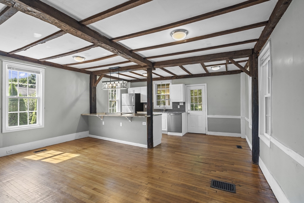 2 Princeton Road Sterling, MA 01564 - Photo 7 of 32