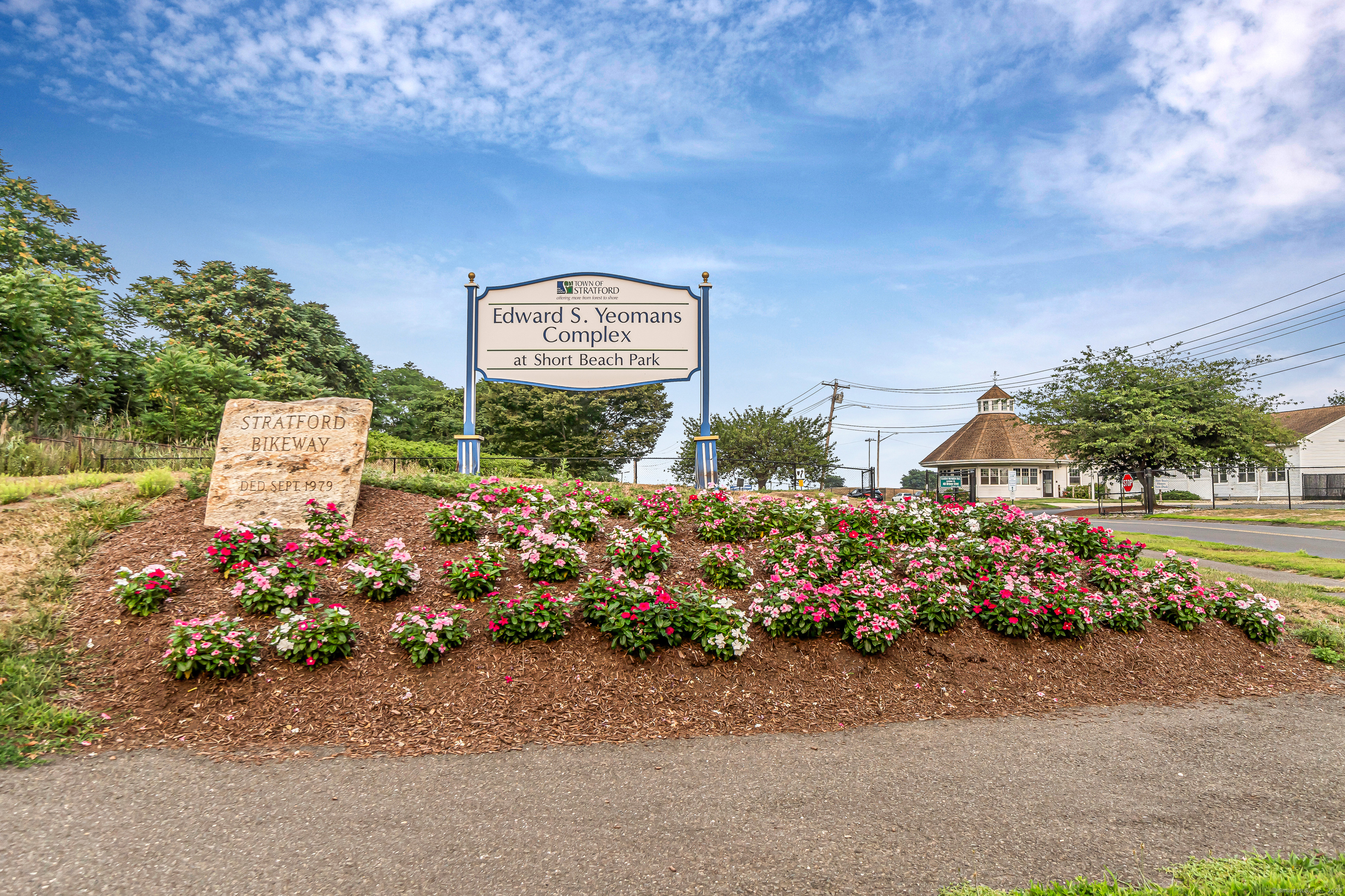 115 Short Beach Road, Unit 103 Stratford, CT 06615 - Photo 5 of 18 a sign that is sitting in the middle of a road