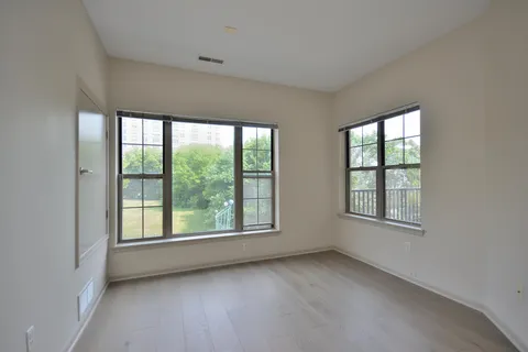 $499,900 | 1300 North Prospect Avenue, Unit 120, Milwaukee, WI 53202