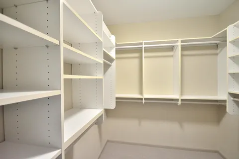 $499,900 | 1300 North Prospect Avenue, Unit 120, Milwaukee, WI 53202