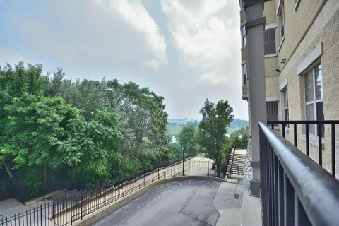 $499,900 | 1300 North Prospect Avenue, Unit 120, Milwaukee, WI 53202