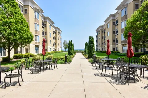 $499,900 | 1300 North Prospect Avenue, Unit 120, Milwaukee, WI 53202