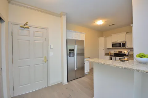 $499,900 | 1300 North Prospect Avenue, Unit 120, Milwaukee, WI 53202