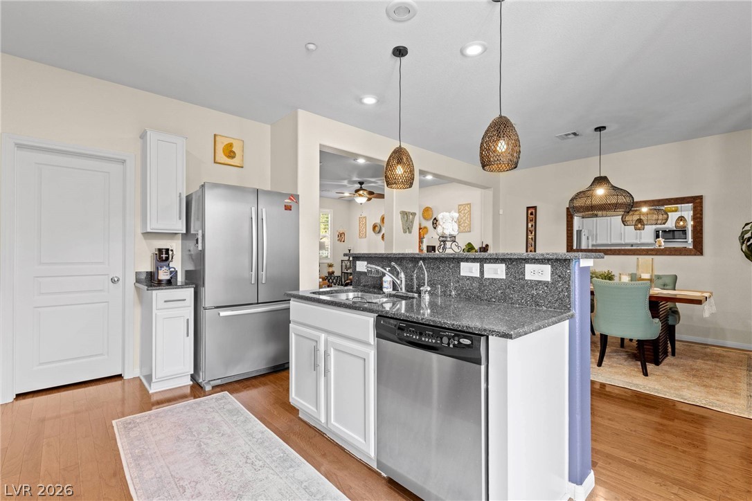 3187 Via Seranova Henderson, NV 89044 - Photo 15 of 48