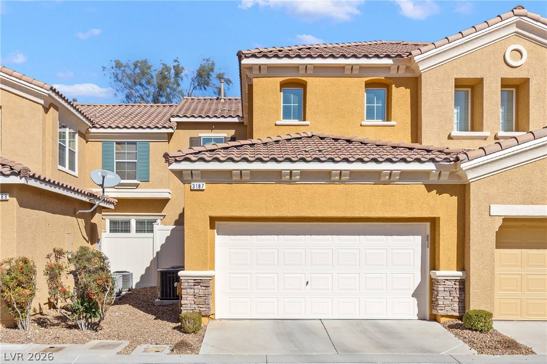 3187 Via Seranova Henderson, NV 89044 - Photo 3 of 48