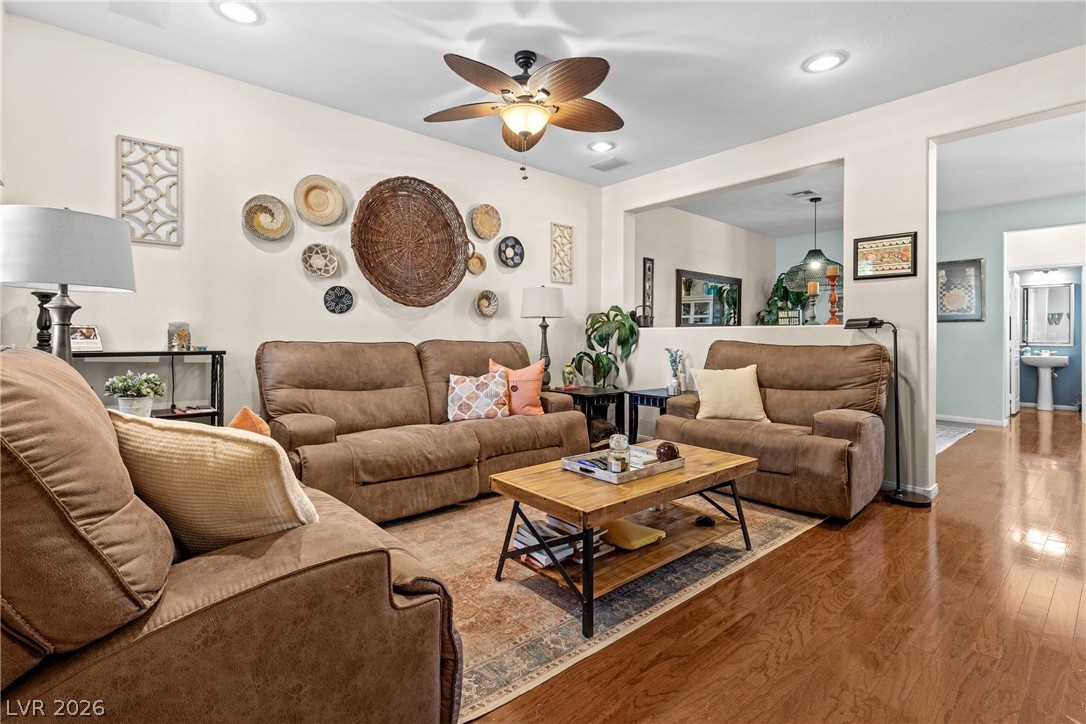 3187 Via Seranova Henderson, NV 89044 - Photo 5 of 48