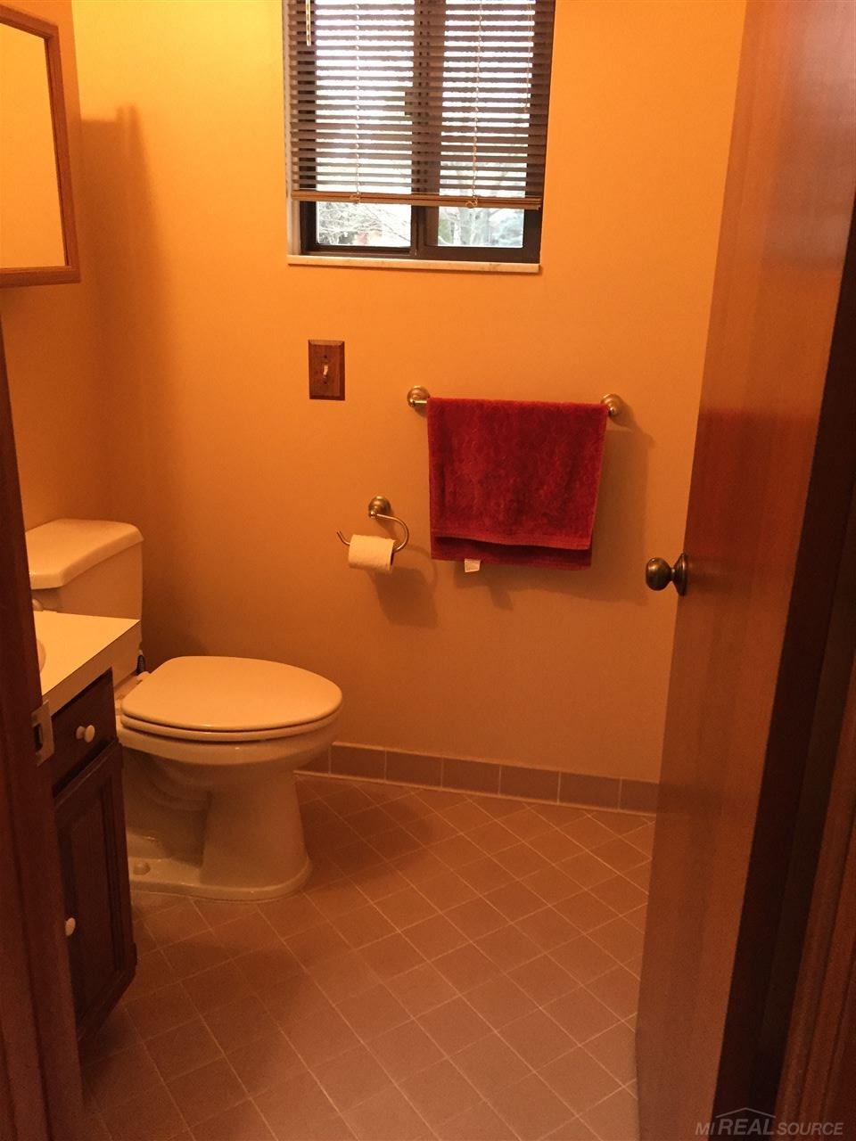 919 Stag Ridge Road Rochester Hills, MI 48309 - Photo 7 of 16