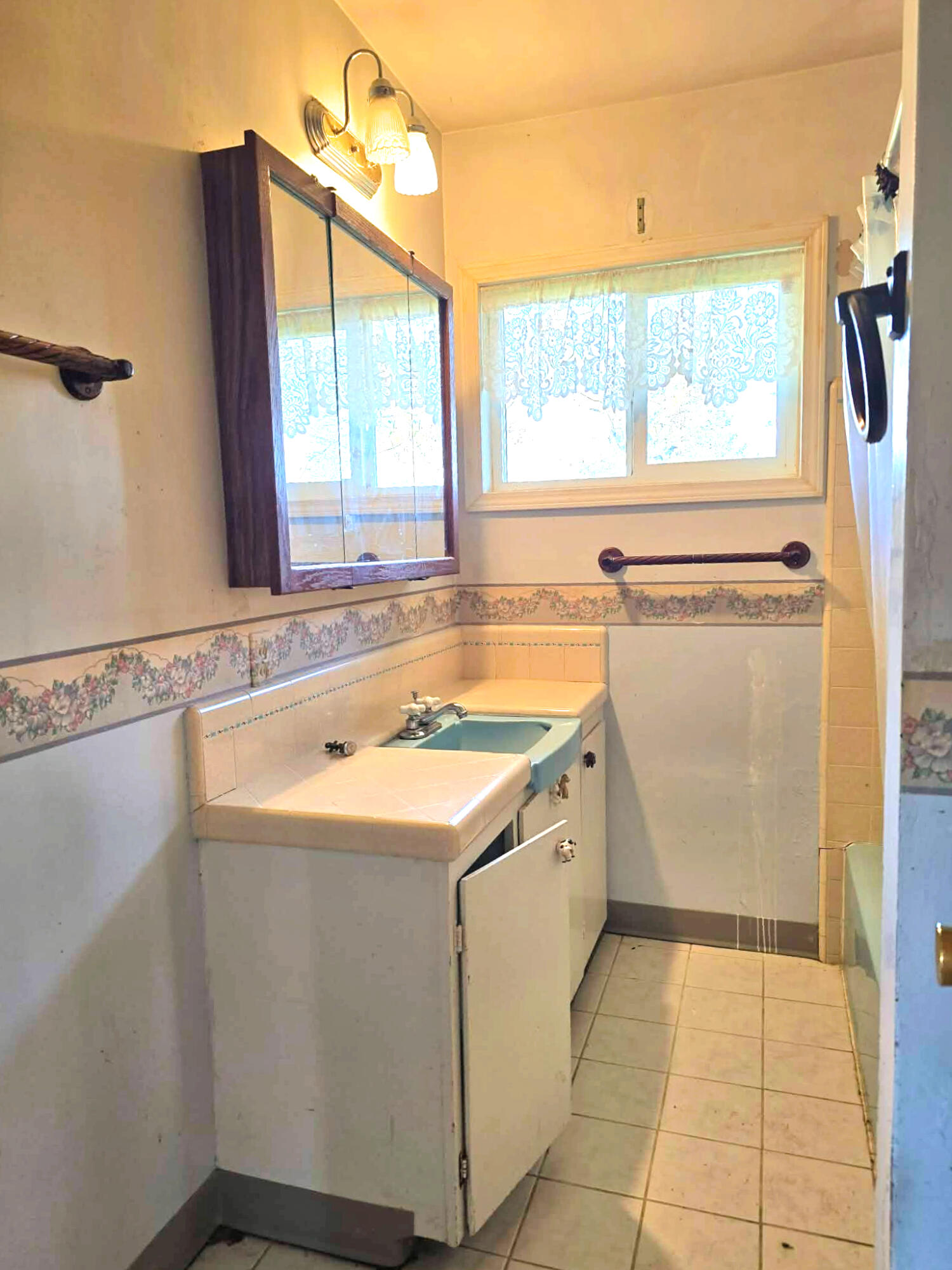 11220 Duggan Road White City, OR 97503 - Photo 15 of 28 705ad49c-f816-4113-b54d-c6e92ea46d74-fot