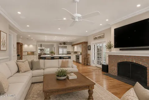 $2,999,000 | 1001 East Caroline Lane, Tempe, AZ 85284