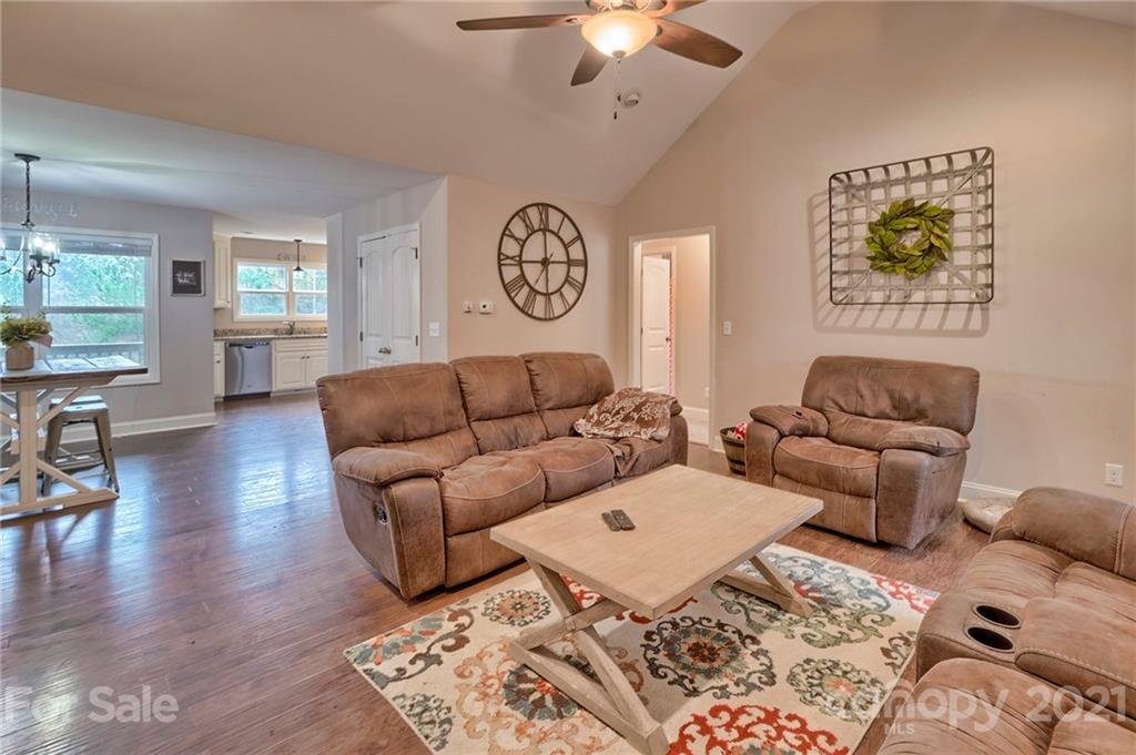 4523 Ingram Road Kershaw, SC 29067 - Photo 5 of 25 Gallery Image 5