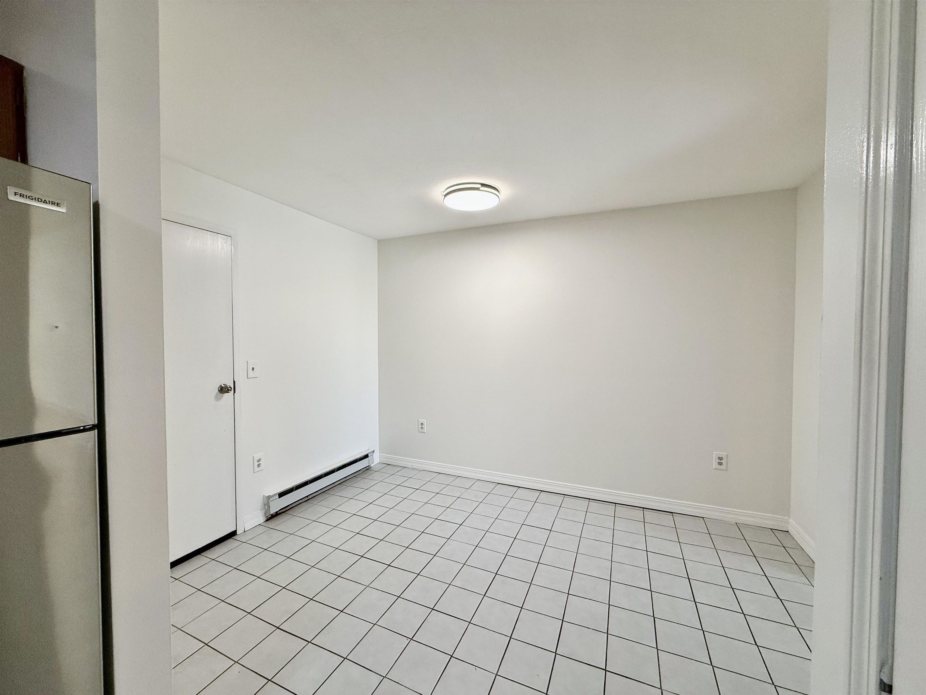 4 Fairfax Avenue, Unit 324 Derry, NH 03038 - Photo 4 of 30