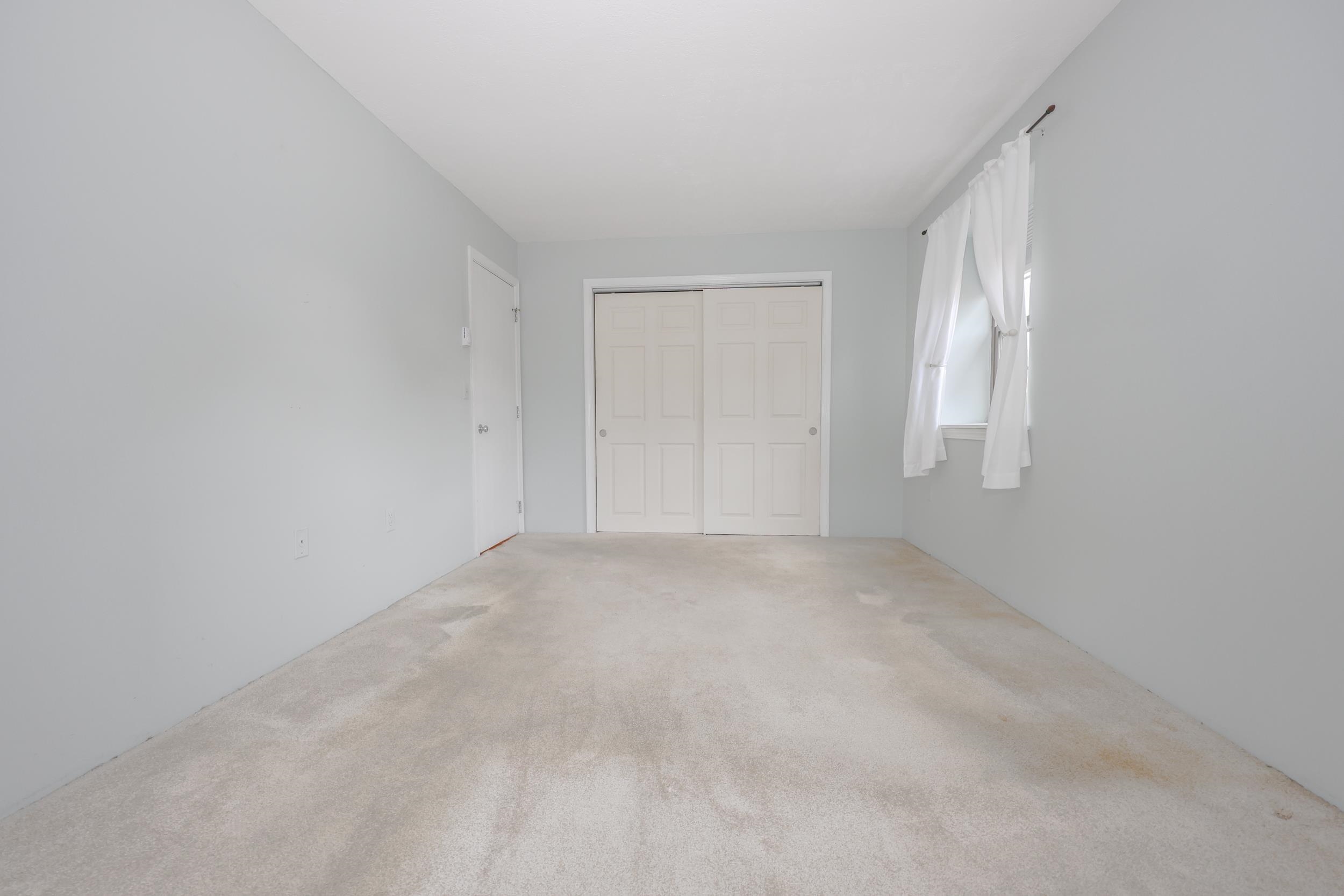 4 Fairfax Avenue, Unit 324 Derry, NH 03038 - Photo 9 of 30