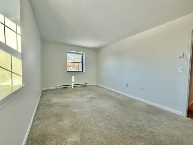 $2,150 | 4 Fairfax Avenue, Unit 324, Derry, NH 03038