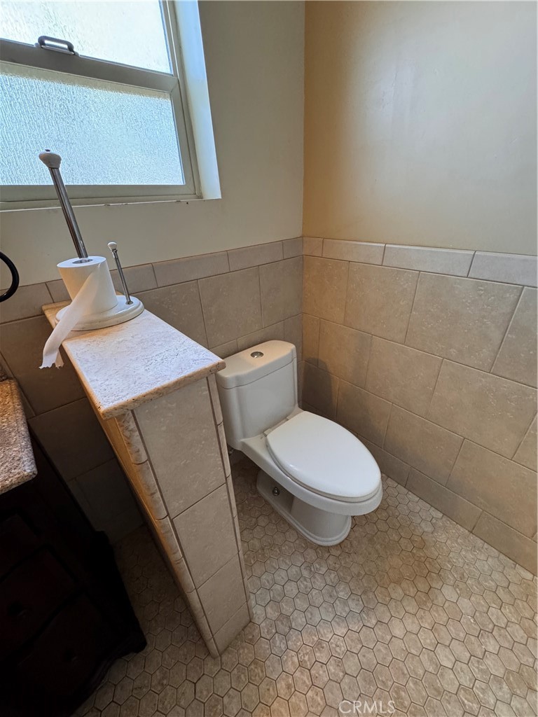3261 Kenora Drive Spring Valley, CA 91977 - Photo 14 of 37 upstairs bathroom toilet