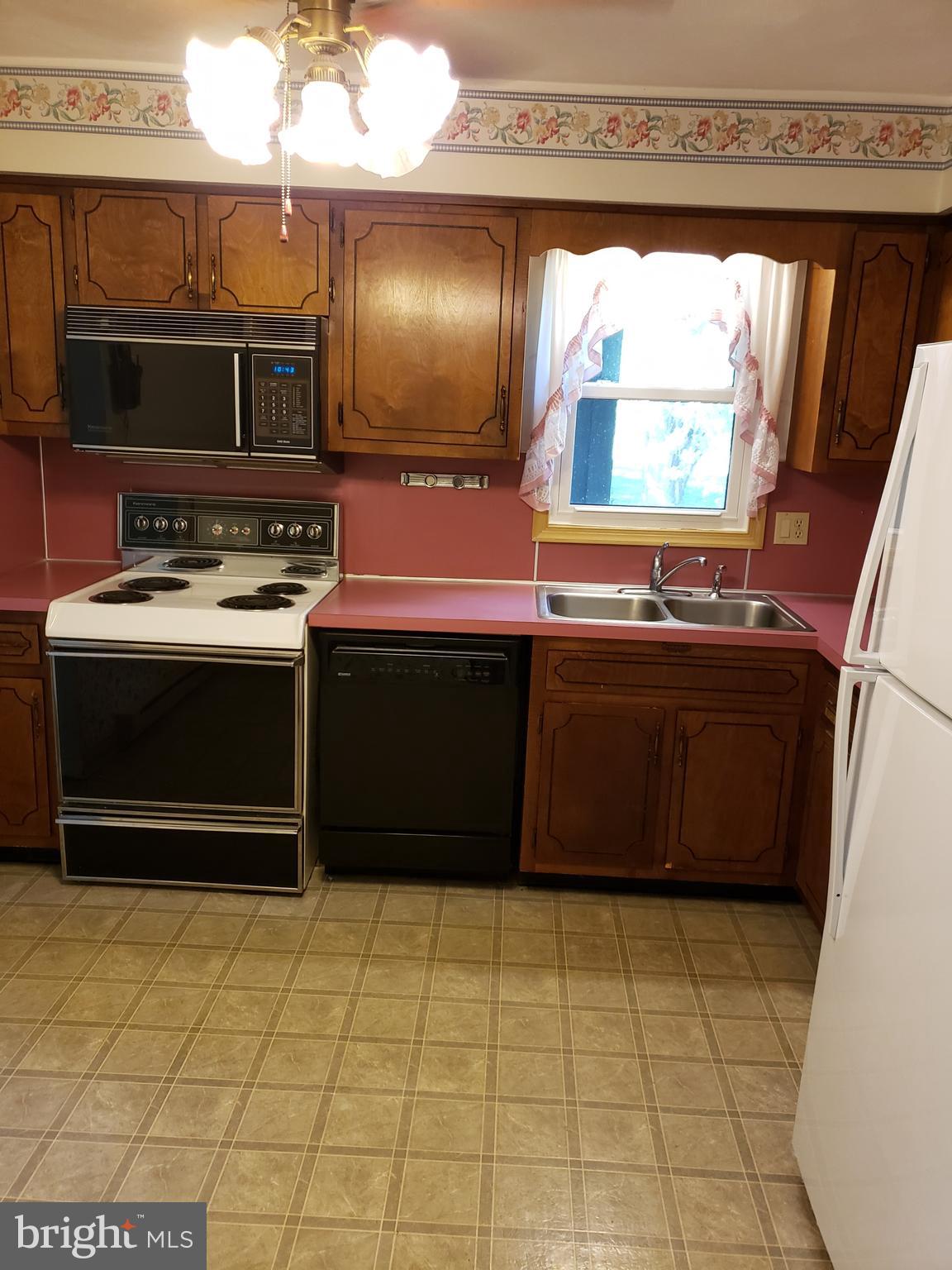 7214 Red Top Road Hummelstown, PA 17036 - Photo 4 of 12 Gallery Image 4