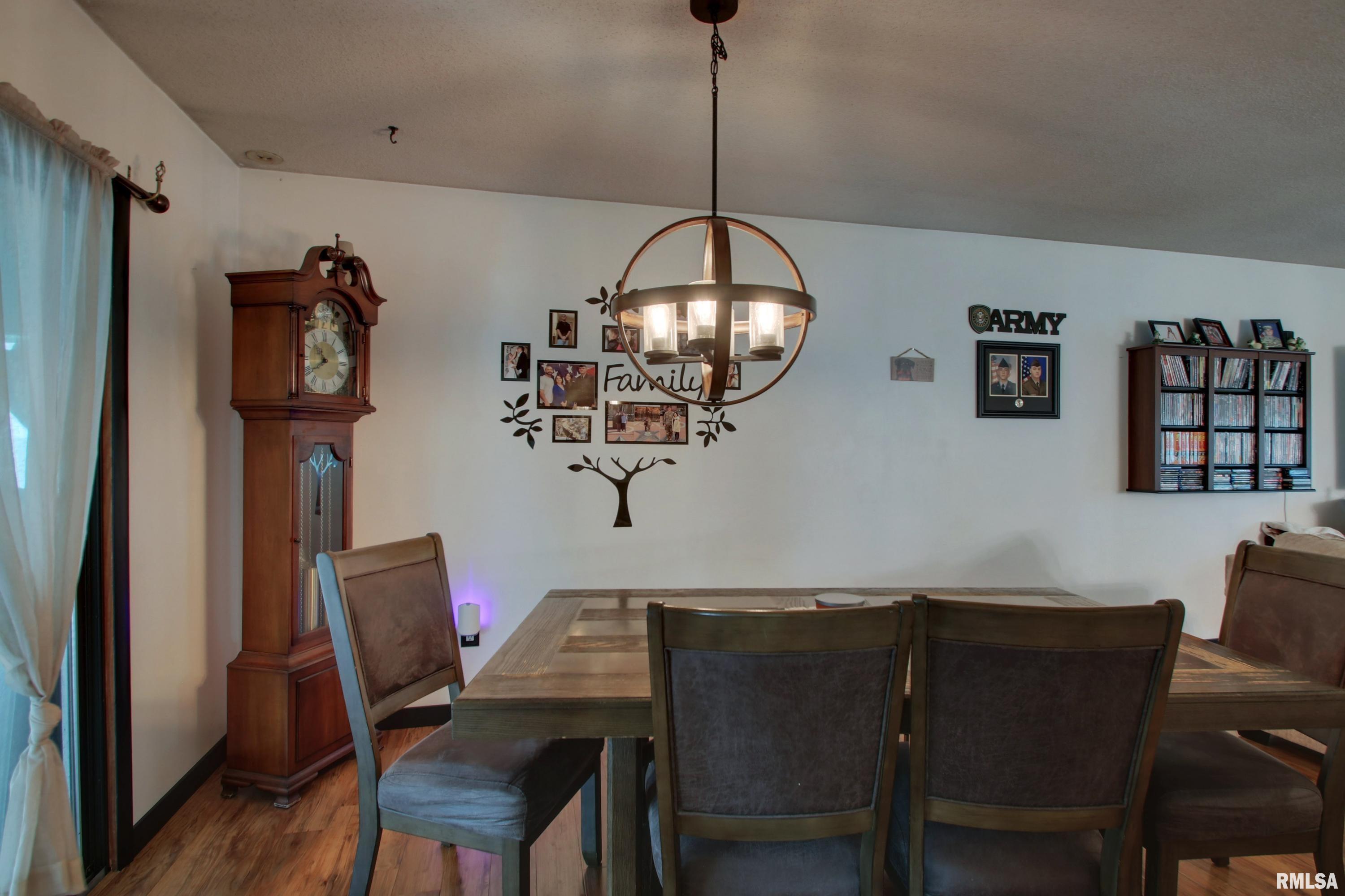 4526 Payson Road Quincy, IL 62305 - Photo 8 of 25 Gallery Image 8