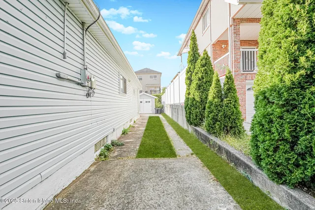 $525,000 | 339 Freeborn Street | Midland Beach